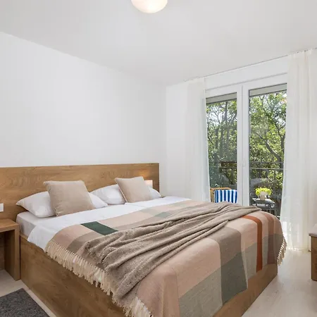 Homes Oštro 假日公园 克拉列维察