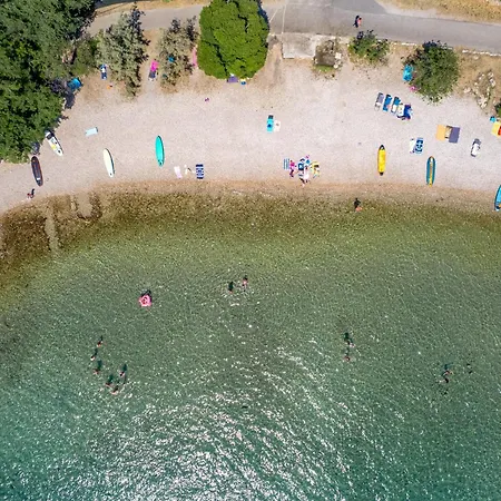 假日公园 Homes Oštro