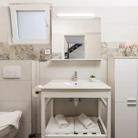 Homes Ostro كلارجيفيكا