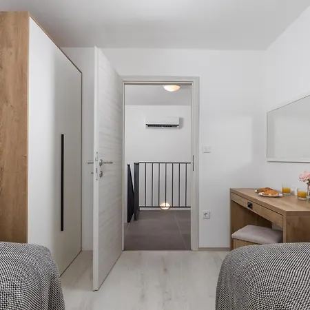 Homes Ostro منتزه العطل