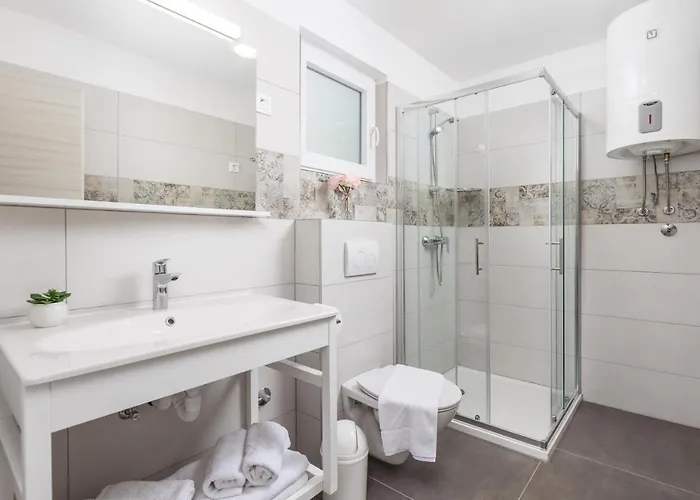 Homes Ostro 4*