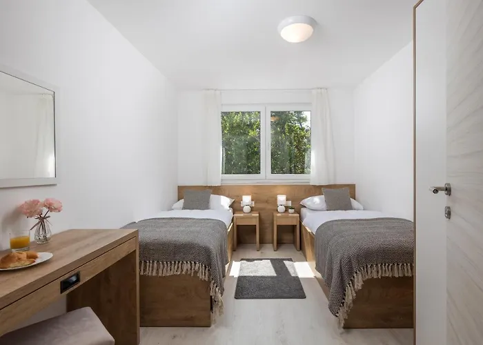 Homes Ostro Kraljevica